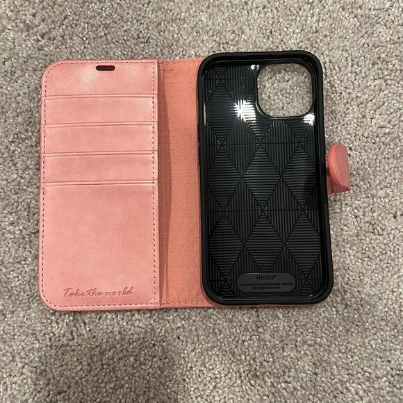 NWB Tucch Take the World Phone Case for iPhone 15 6.1 Inch Pink Leather - Picture 5 of 6